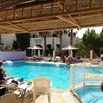 Hotel Zouboulia 2*